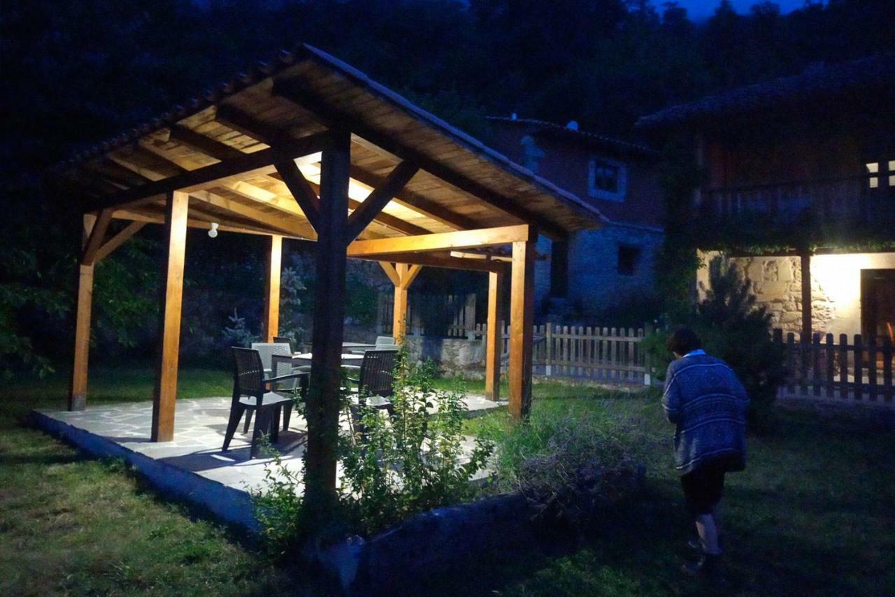 Hotel Rural Llerau ポンガ エクステリア 写真